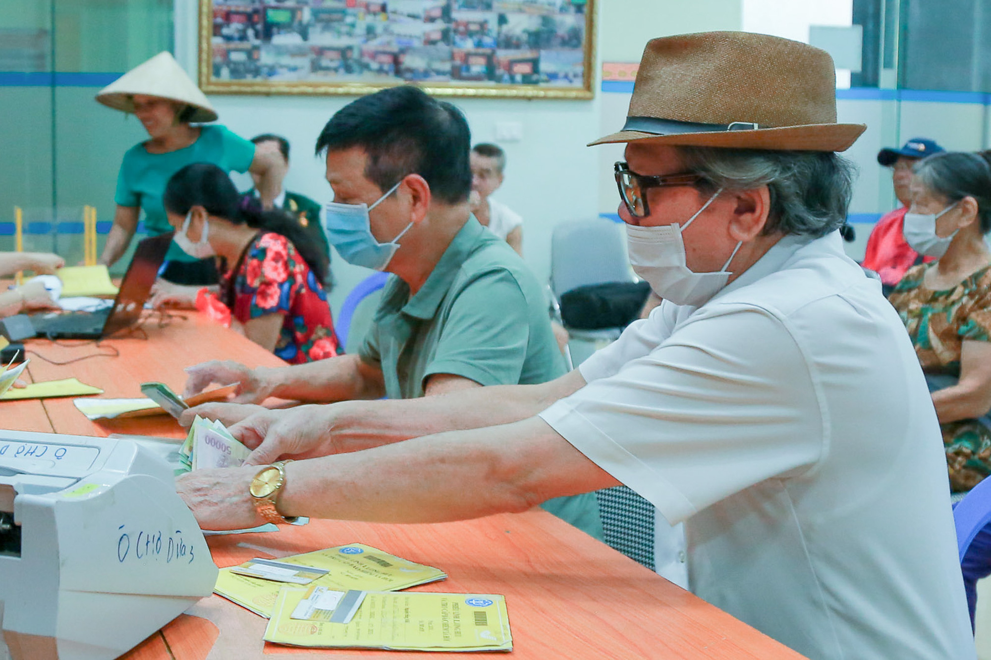 Tin tức sáng 3-1: Sẽ chi gộp 2 tháng lương hưu trước Tết Bính Ngọ - Ảnh 1.