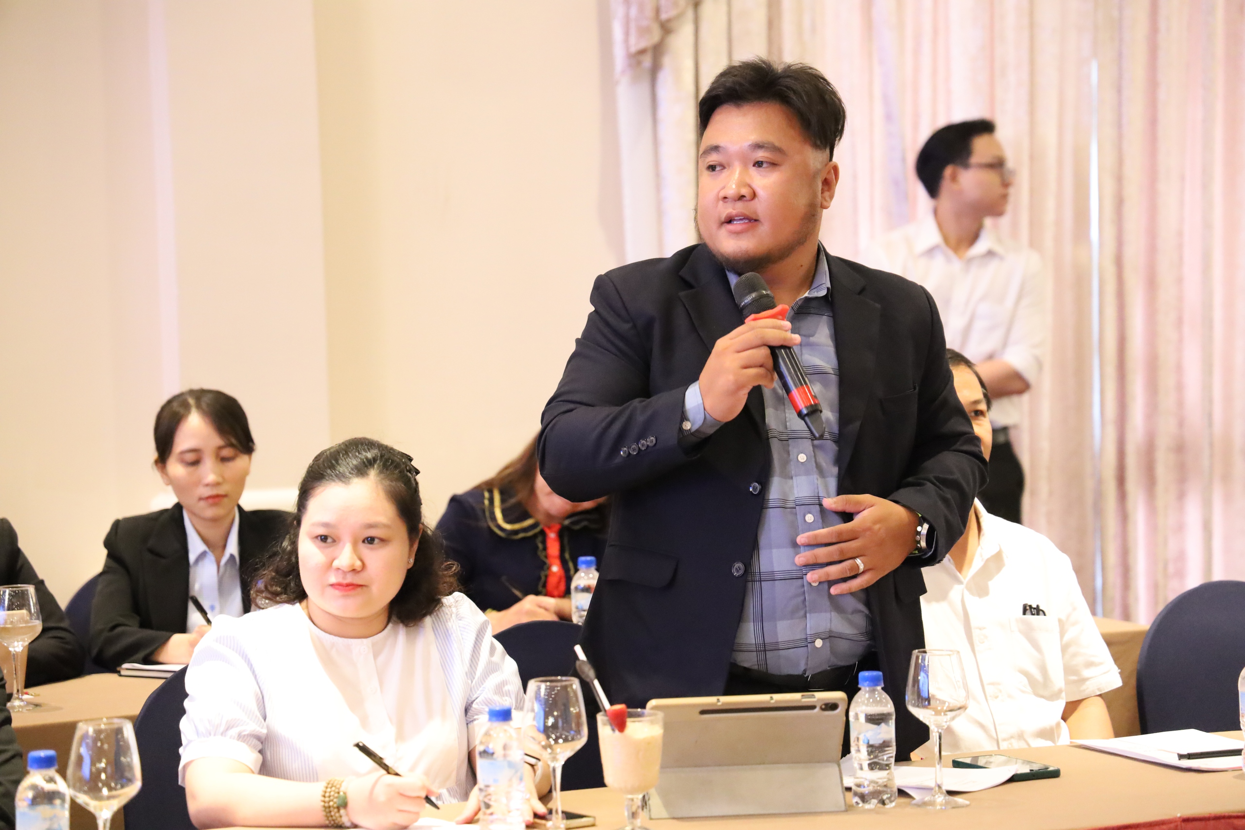 Doanh nghiệp khổ sở vì nạn đầu cơ, đẩy giá phòng ở Côn Đảo- Ảnh 1.