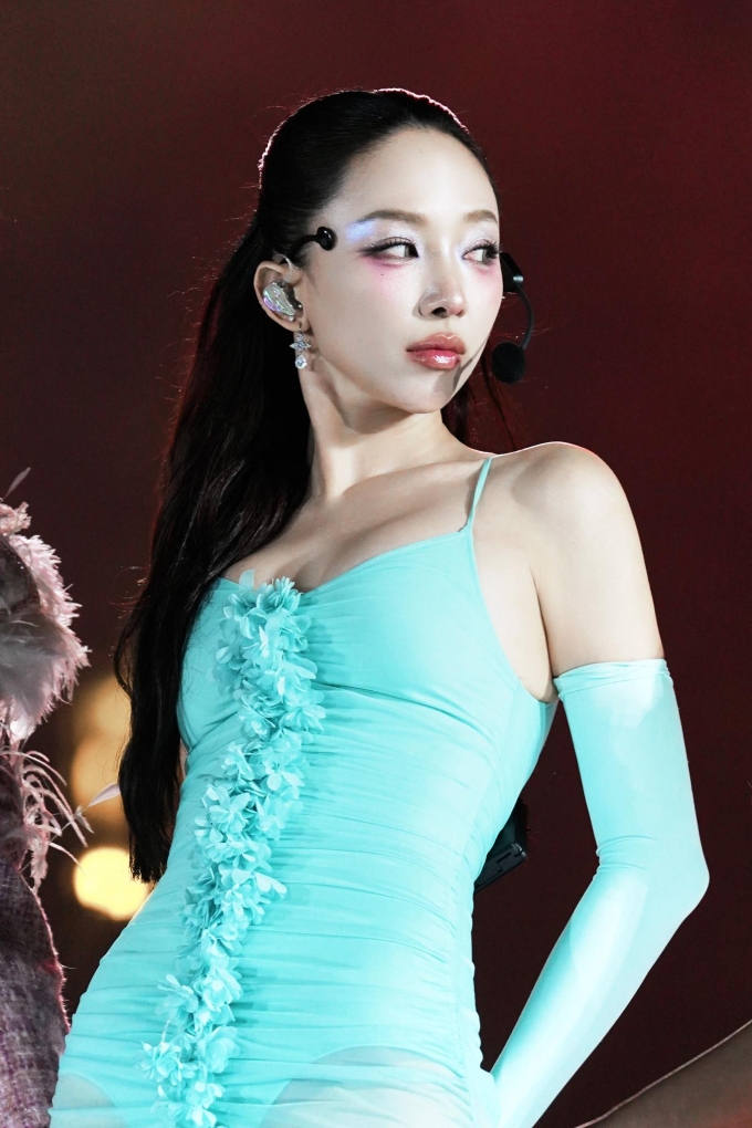 Ca sĩ Tóc Tiên tại một chương trình vào cuối năm 2025. Ảnh: FBNV