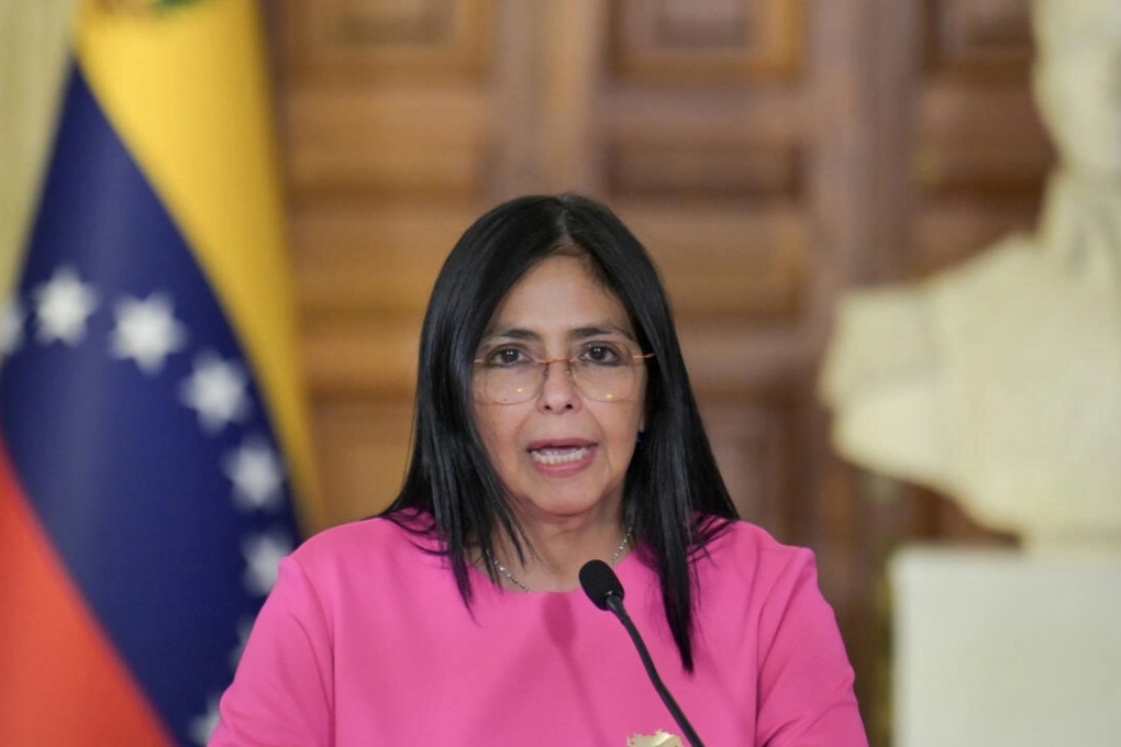 Tổng thống Trump cảnh báo lãnh đạo lâm thời Venezuela - 1