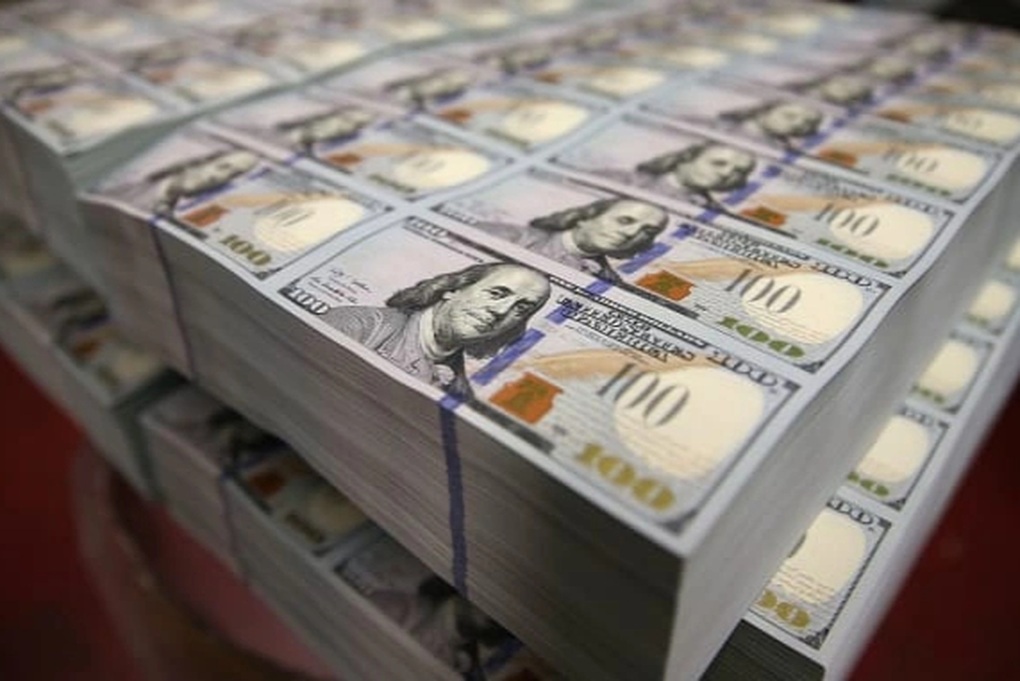 Tổng thống Trump nói về đà giảm của đô la Mỹ - 1