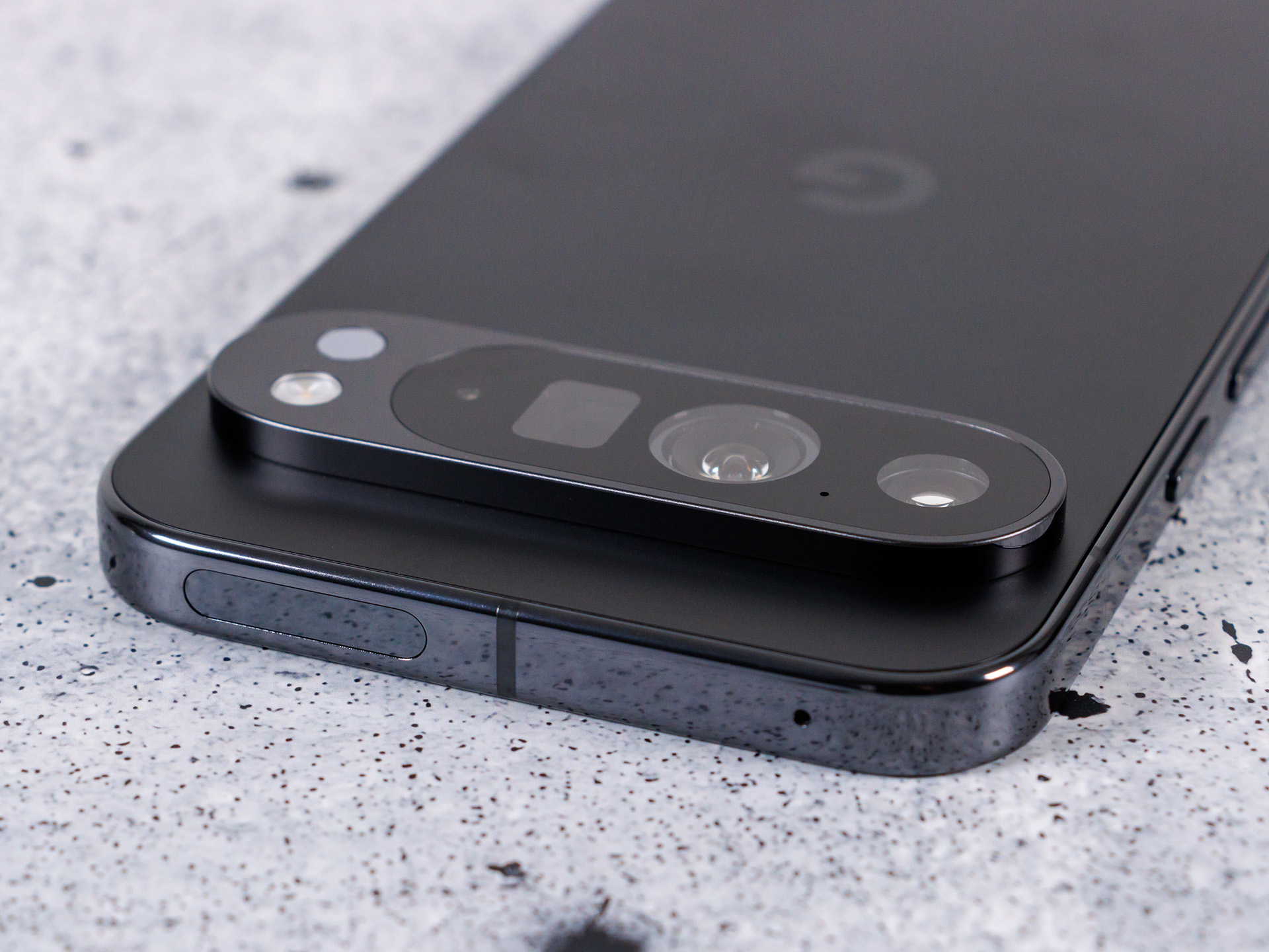 Top 5 điện thoại chụp hình xuất sắc nhất năm 2025 - Ảnh 2.