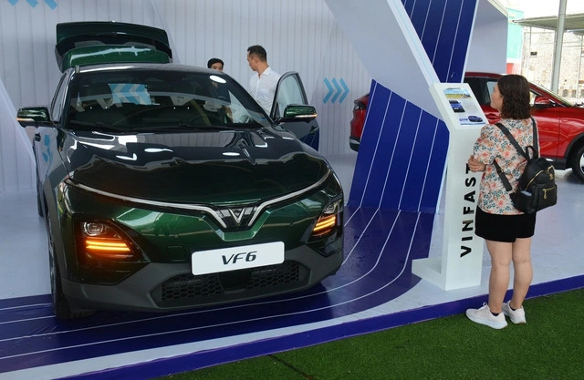 Toyota và Vinfast 'gây sốc' với chính sách kích cầu hết mức dịp đầu năm - Ảnh 1.