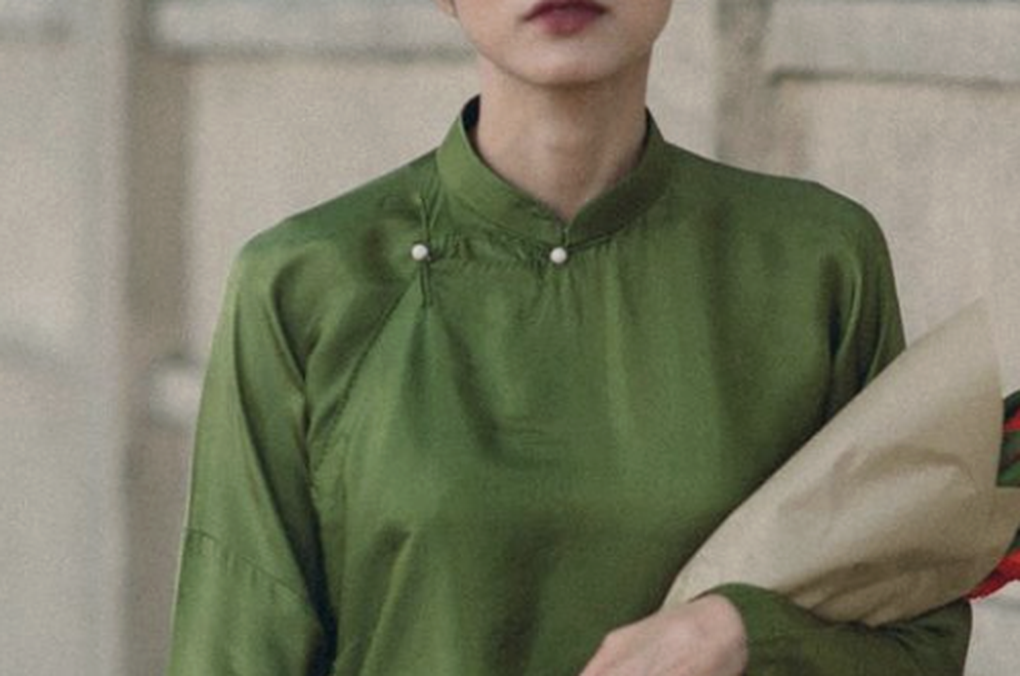 Tranh cãi về chi tiết trên áo dài Tết giống trang phục nước ngoài - 3