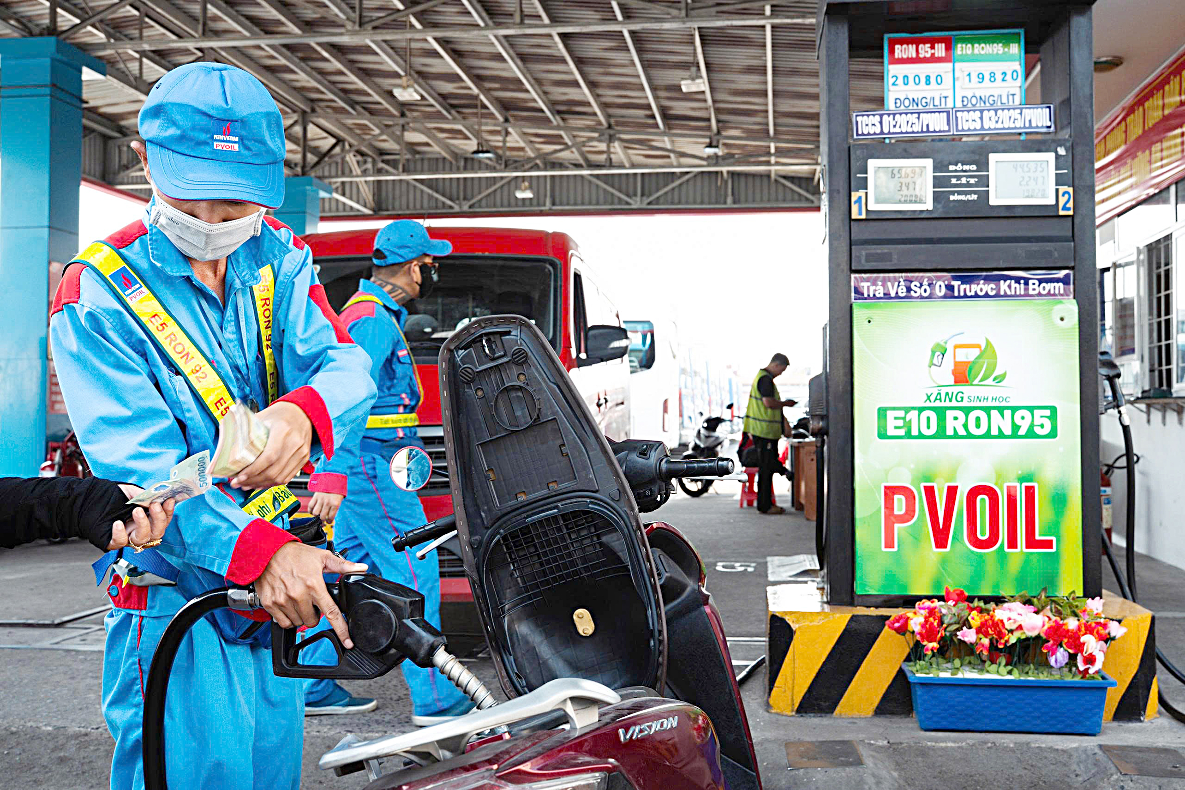 xăng dầu - Ảnh 1.