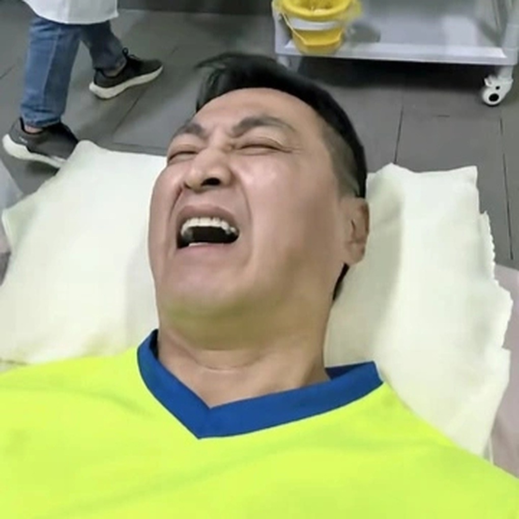 “Triển Chiêu” Hà Gia Kính nhập viện, tiết lộ tình trạng sức khỏe tuổi U70 - 1