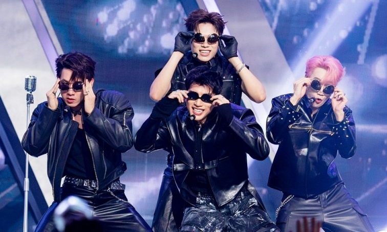 Jsol, Dương Domic diễn "Sao hạng A"