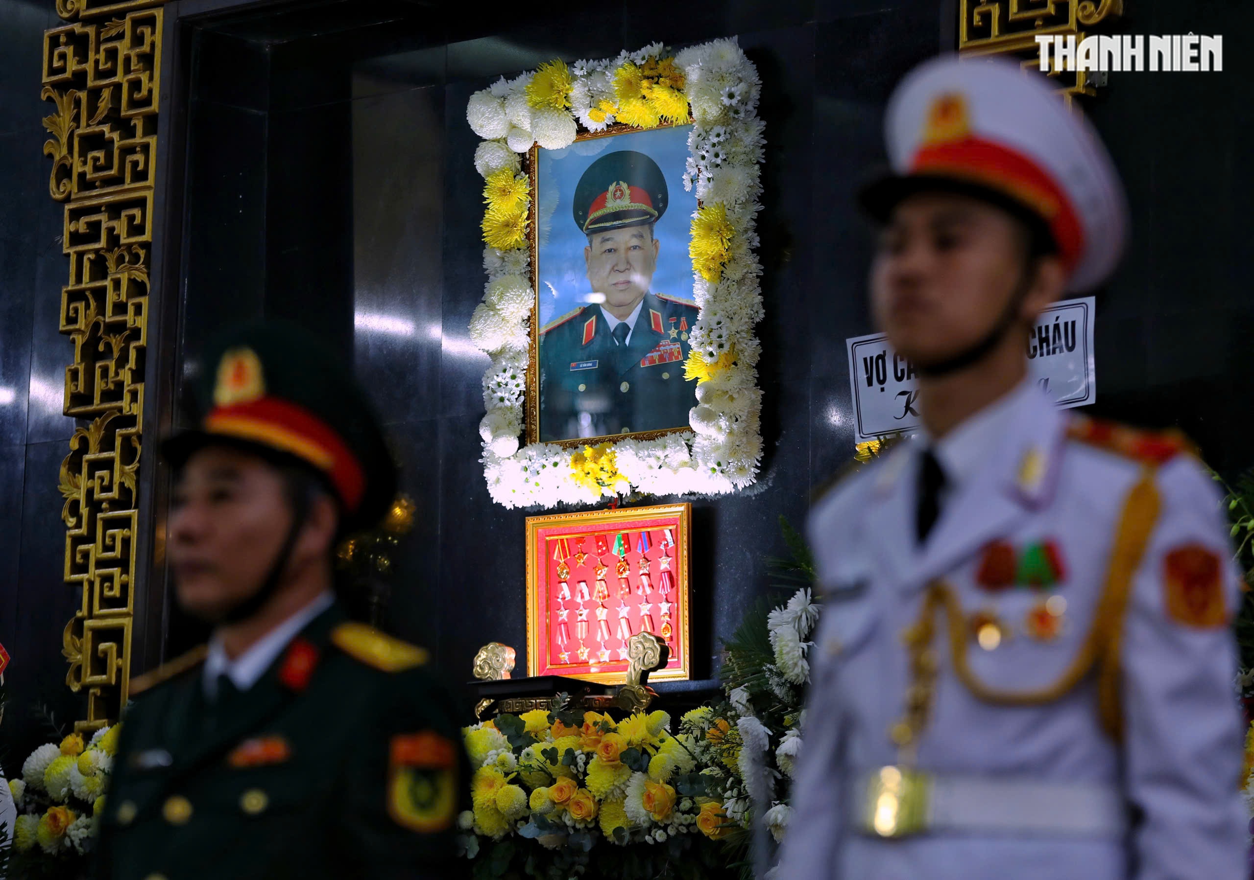 Trọng thể lễ viếng đại tướng Lê Văn Dũng - Ảnh 1.