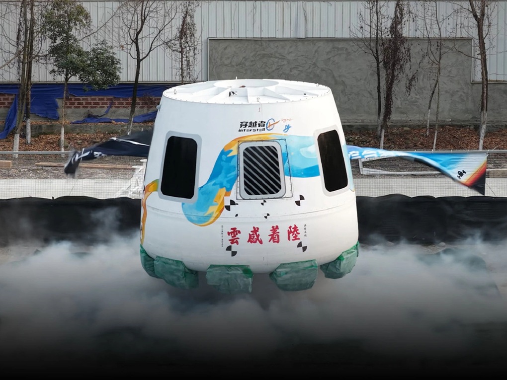 Trung Quốc bắt đầu bán vé du hành không gian giá 430.000 USD - 1