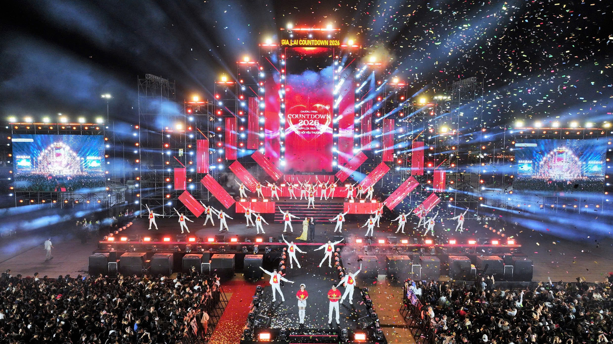 Trưng bày linh vật, bắn pháo hoa mừng Xuân Bính Ngọ 2026 tại Quy Nhơn và Pleiku- Ảnh 1.