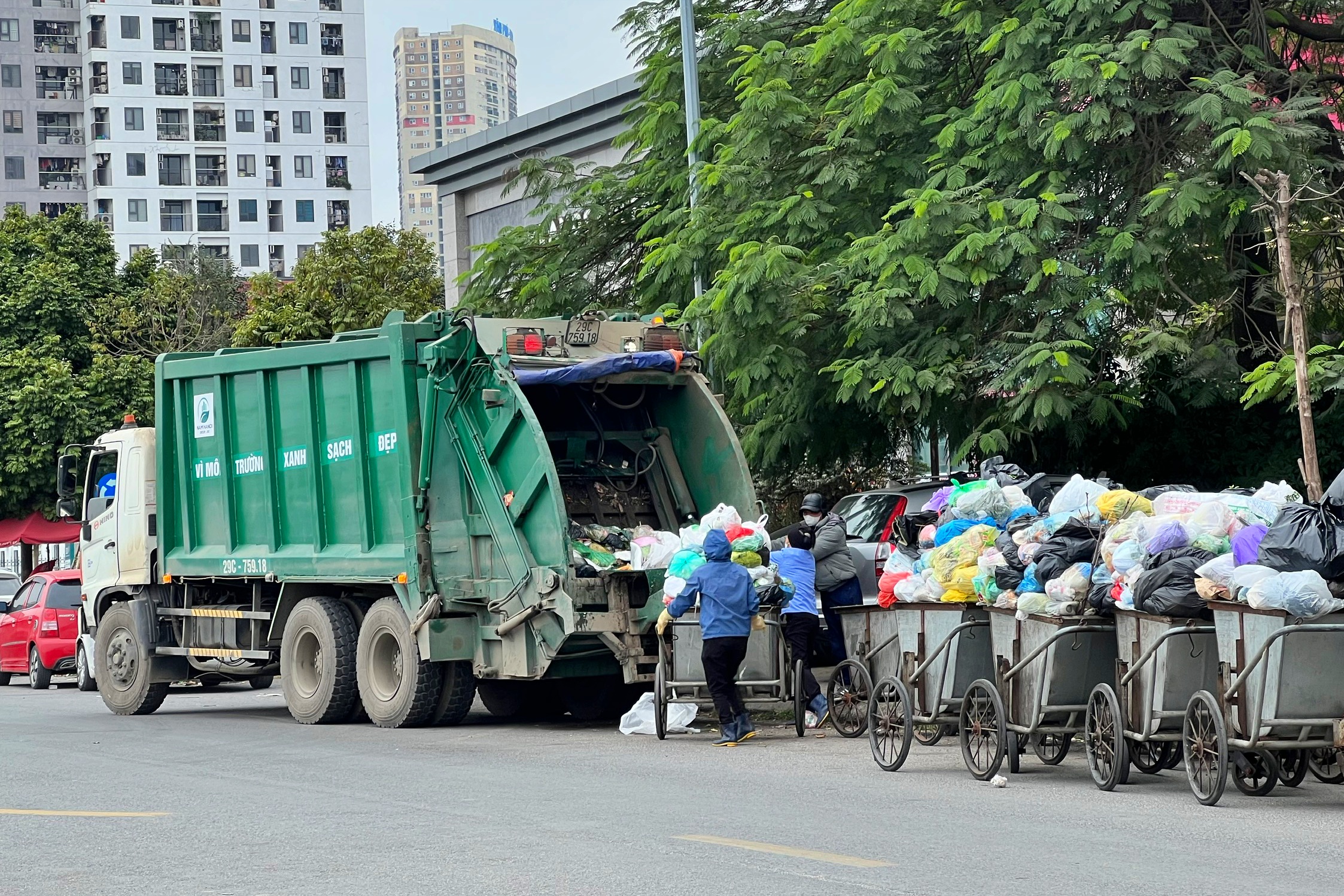 Từ 8.1, 8.000 tấn rác/ngày sau phân loại ở Hà Nội được xử lý thế nào? - Ảnh 1.