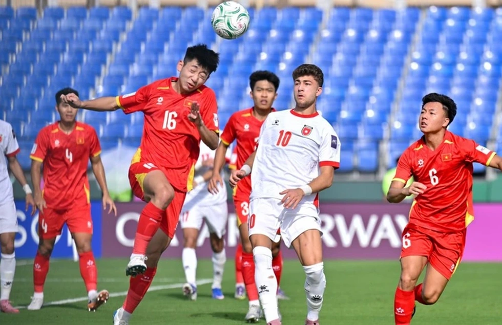 U23 Việt Nam: Nghịch lý trong chiến thắng Jordan và cú đấm đầy sức nặng - 1