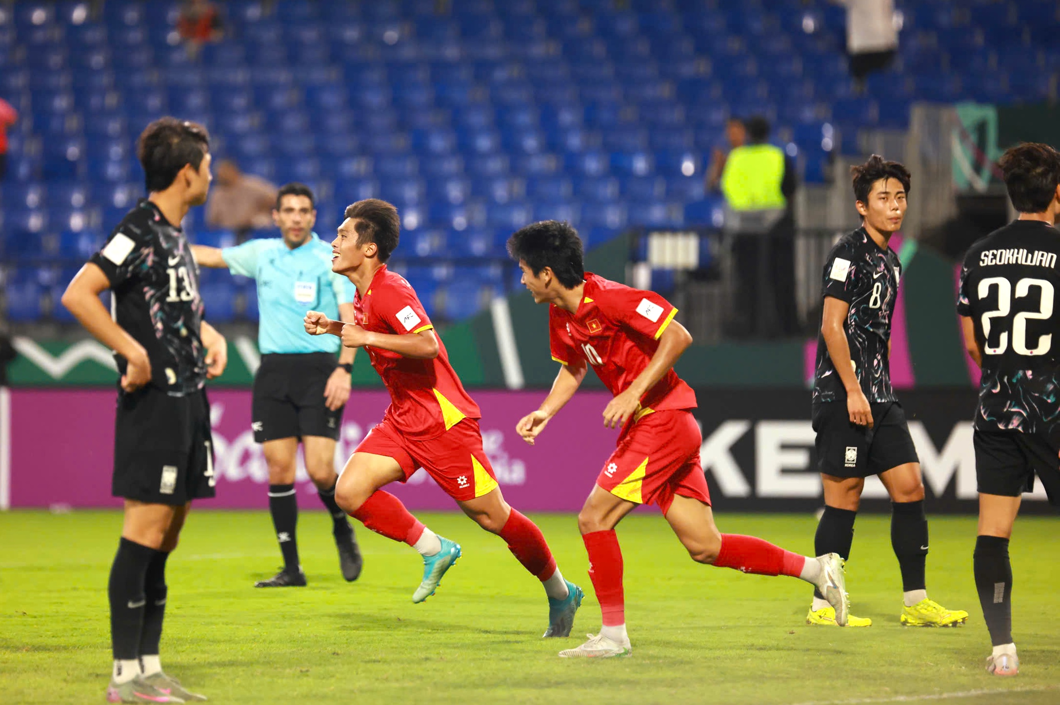 U.23 Việt Nam quá xứng đáng để tự hào, Chủ tịch VFF có hành động rất đặc biệt: Thưởng nóng 2 tỉ- Ảnh 1.