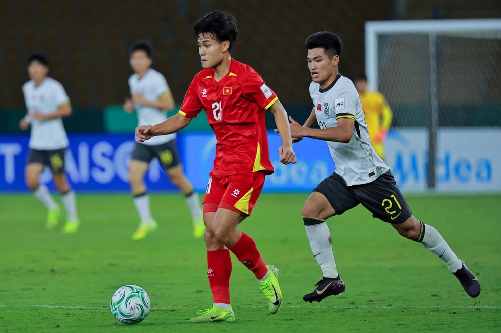 U23 Việt Nam thua U23 Trung Quốc: Cú ngã cần thiết và bài học tương lai - 1