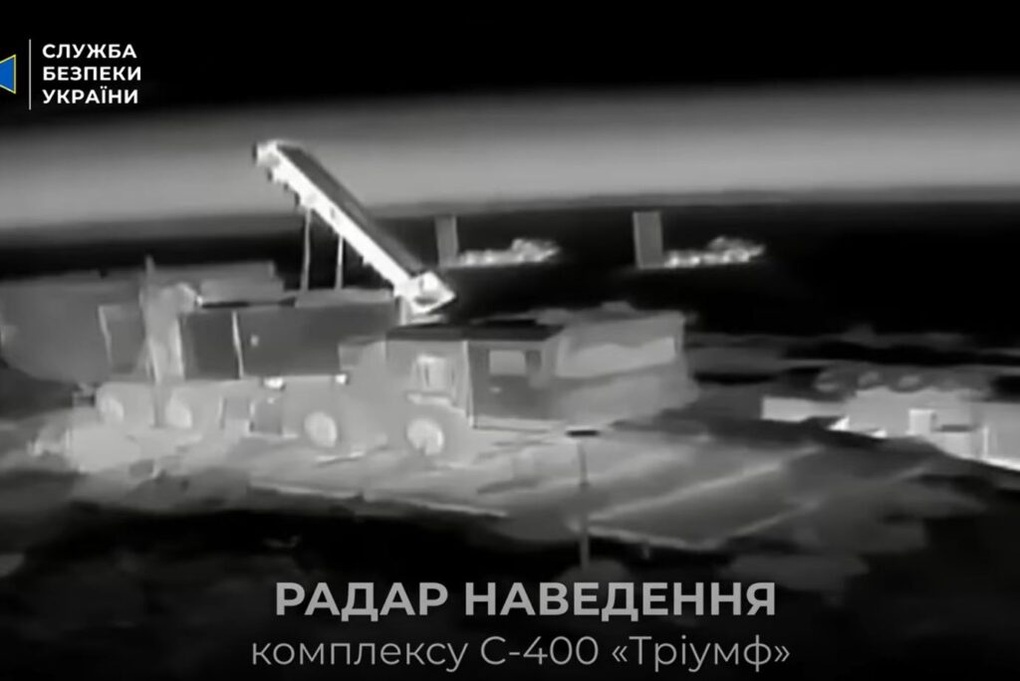 Ukraine tuyên bố gây ra  lỗ hổng 4 tỷ USD trên mái vòm thép của Nga - 1