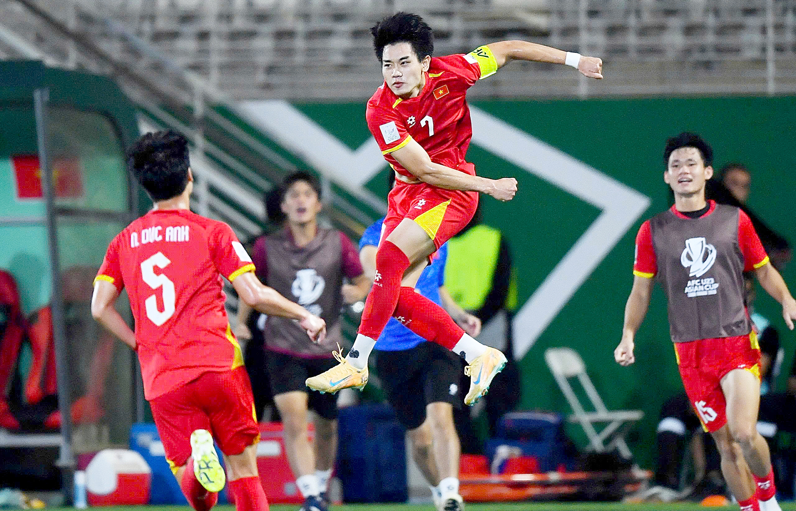 Sau 20 tuổi vẫn có thể tăng trưởng về chiều cao? - Ảnh 1.