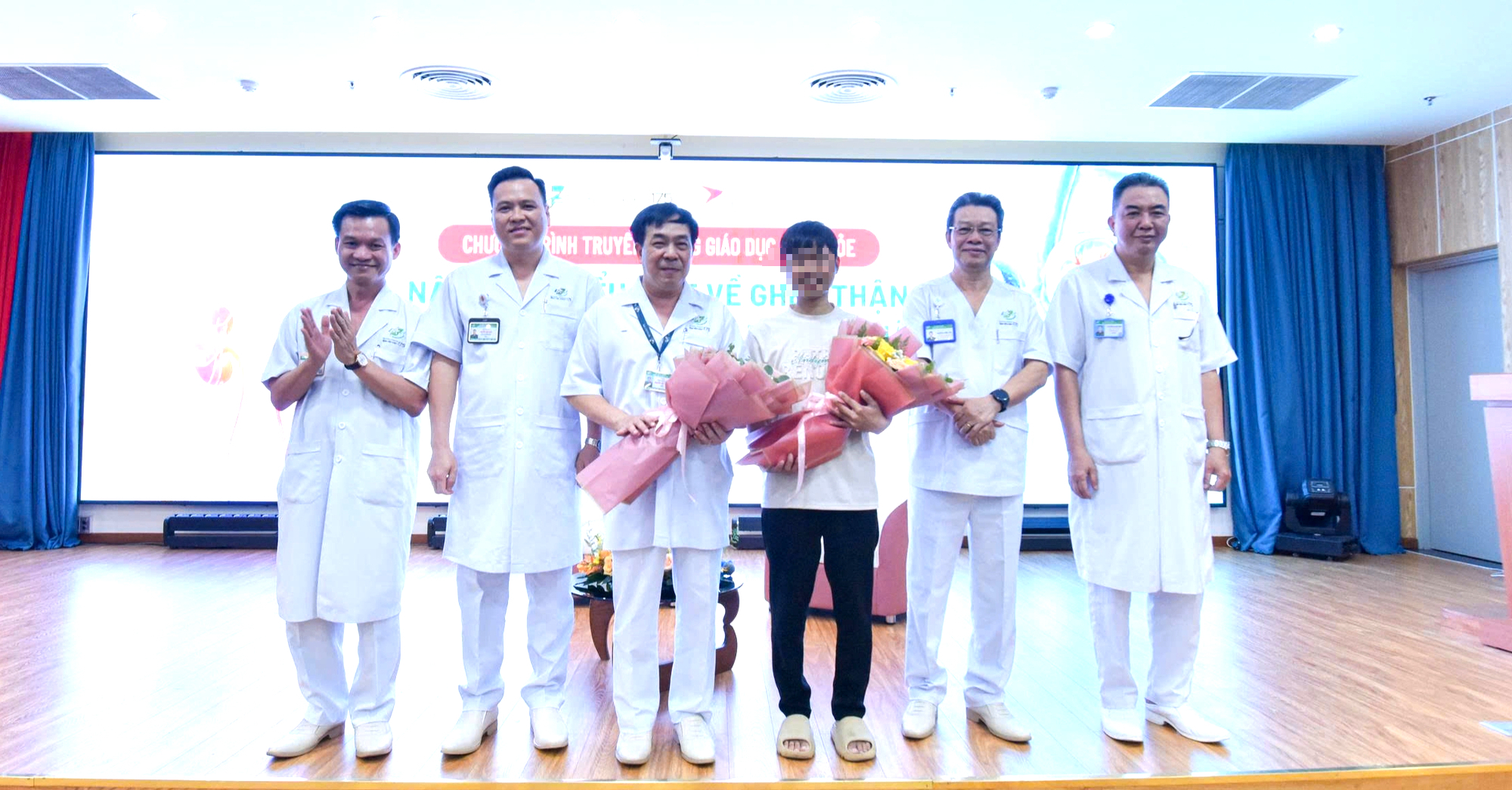 Uống nước ngọt thay nước lọc nhiều năm, nữ bệnh nhân mới 20 tuổi đã suy thận - Ảnh 1.