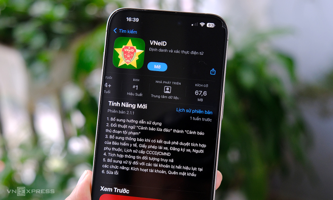 VNeID được xây dựng để trở thành siêu ứng dụng, kênh giao tiếp chính thống giữa công dân và nhà nước, cập nhật chính sách, góp ý, thực hiện mọi thủ tục hành chính trực tuyến. Ảnh: Tuấn Hưng
