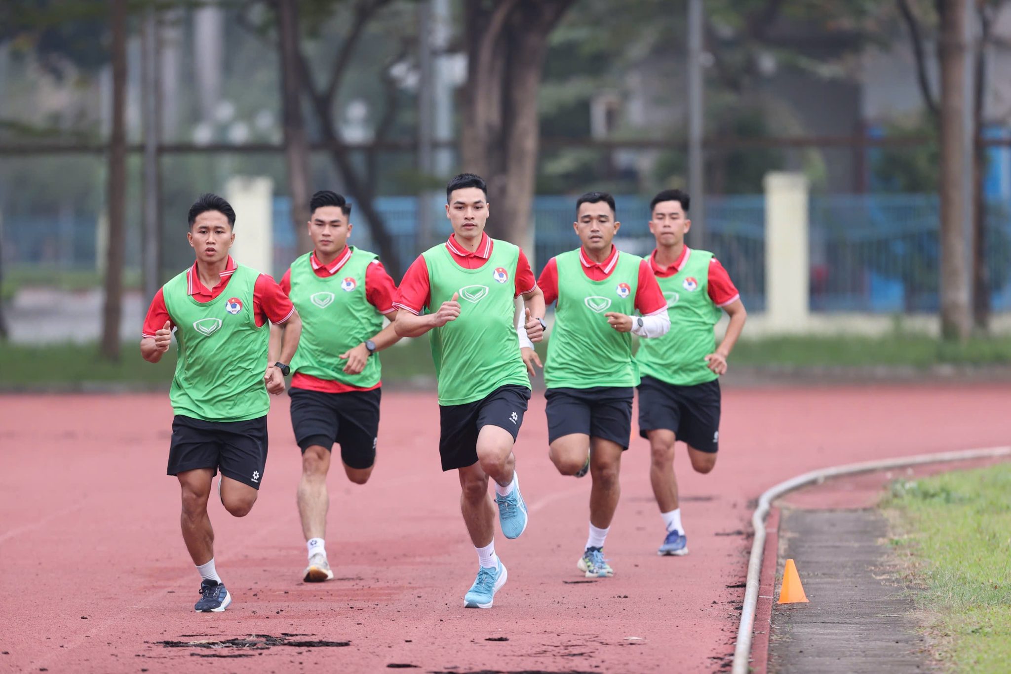 VFF tổ chức tập huấn đặc biệt, 65/66 trọng tài Việt Nam đạt chuẩn thể lực- Ảnh 7. VFF tổ chức tập huấn đặc biệt, 65/66 trọng tài Việt Nam đạt chuẩn thể lực- Ảnh 7.