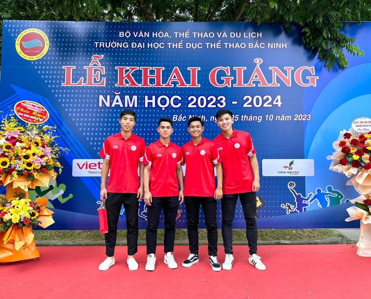 Profile đội trưởng U23 Việt Nam gây sốt U23 châu Á: Vào sân ghi bàn lạnh lùng, ngoài đời là 