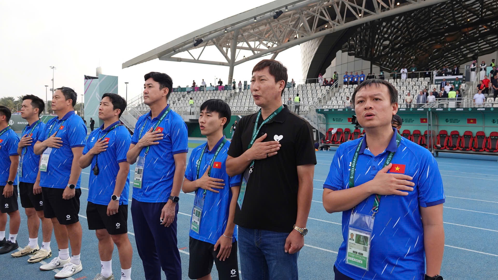 U.23 Việt Nam quá bản lĩnh, khác biệt hẳn với U.23 Thái Lan: Vì chúng ta có thầy Kim!
- Ảnh 1.