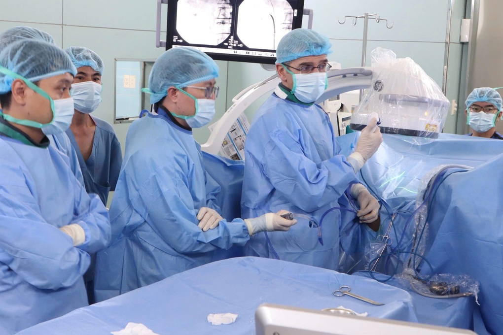 Vì sao Bệnh viện Bình Dân cắt u nguyên khối để điều trị ung thư bàng quang? - 2