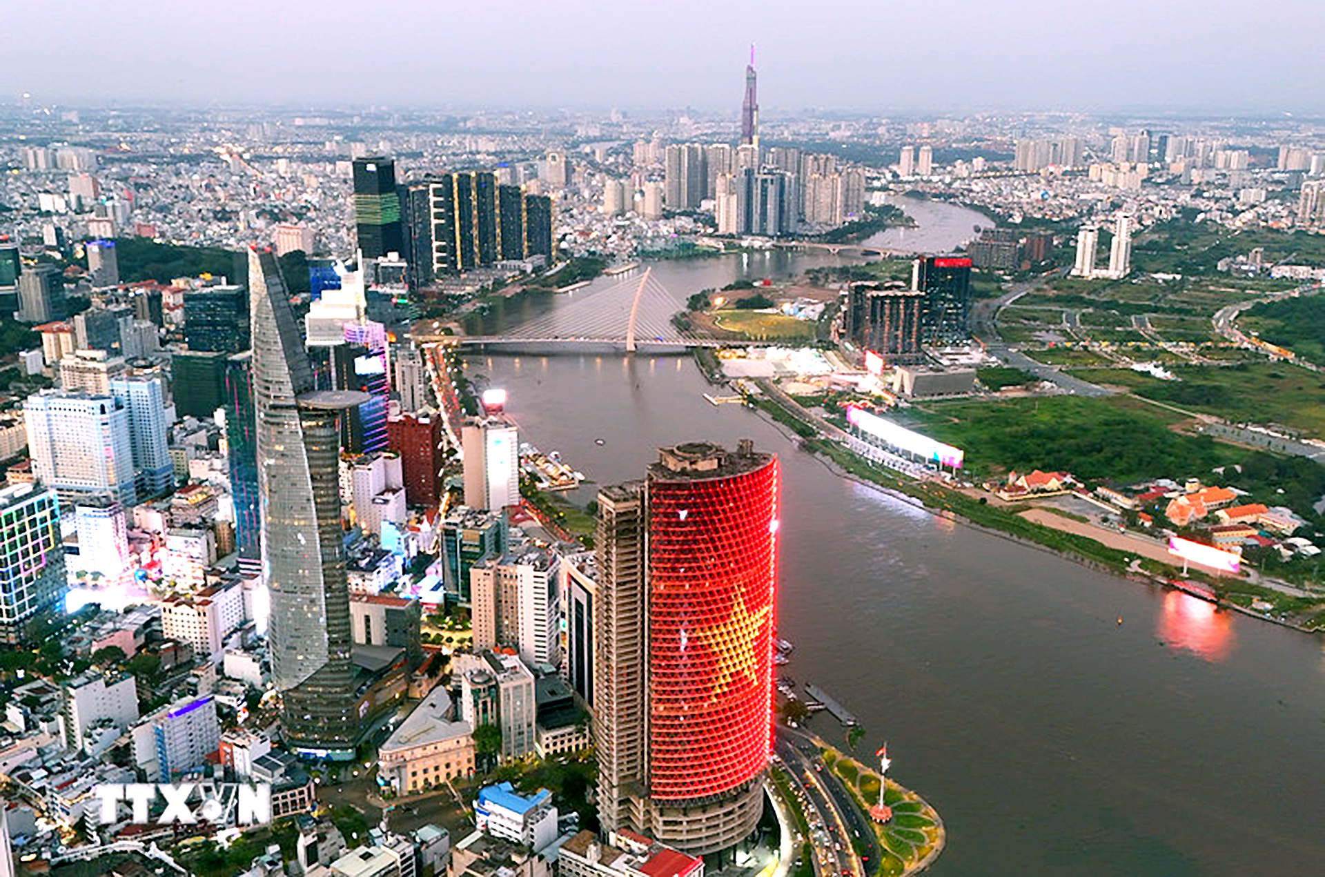 'Việt Nam bước vào thập kỷ quyết định định hình lại thứ bậc kinh tế Đông Nam Á' - Ảnh 1.