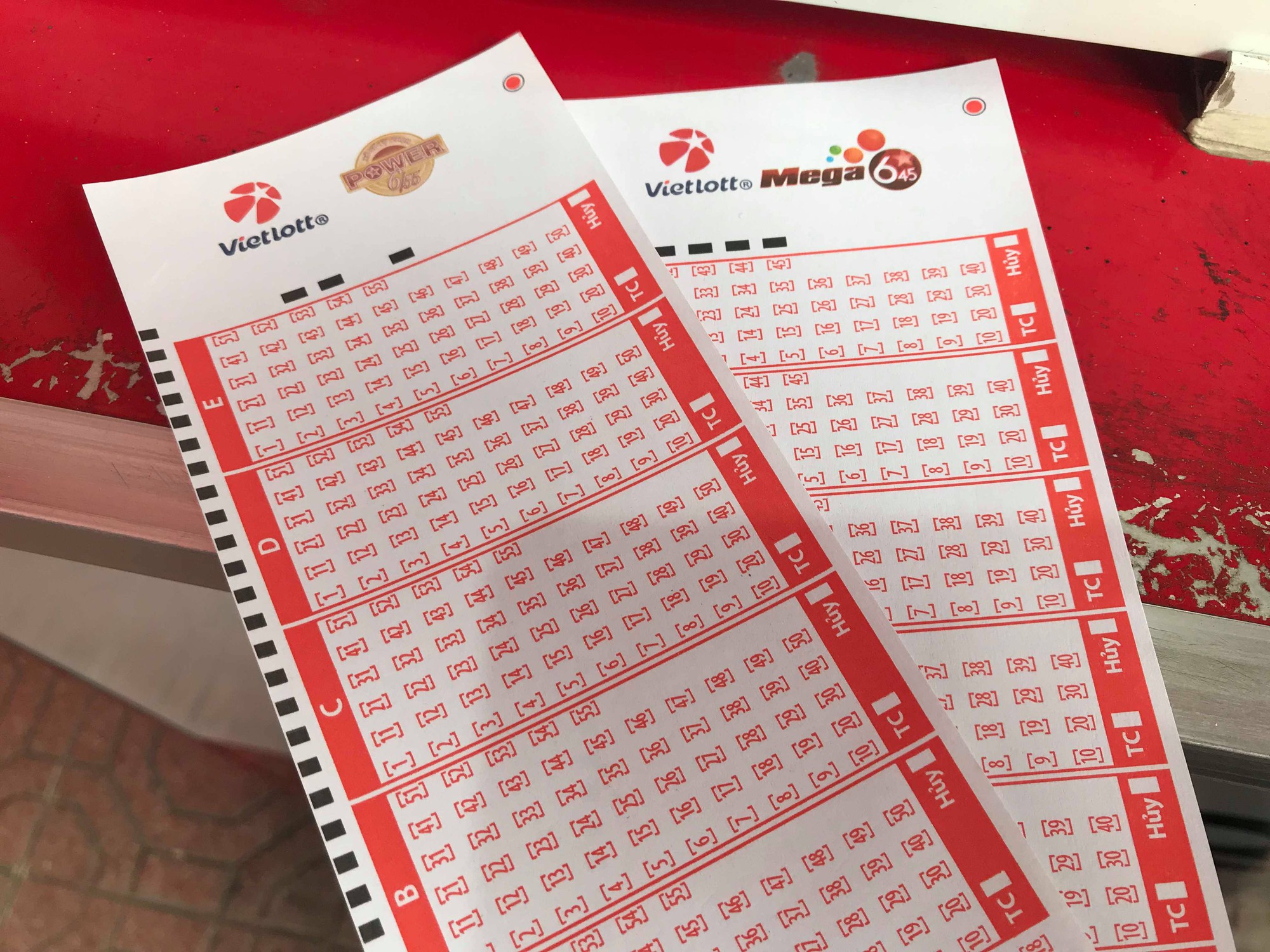 NÓNG: Vietlott thưởng 