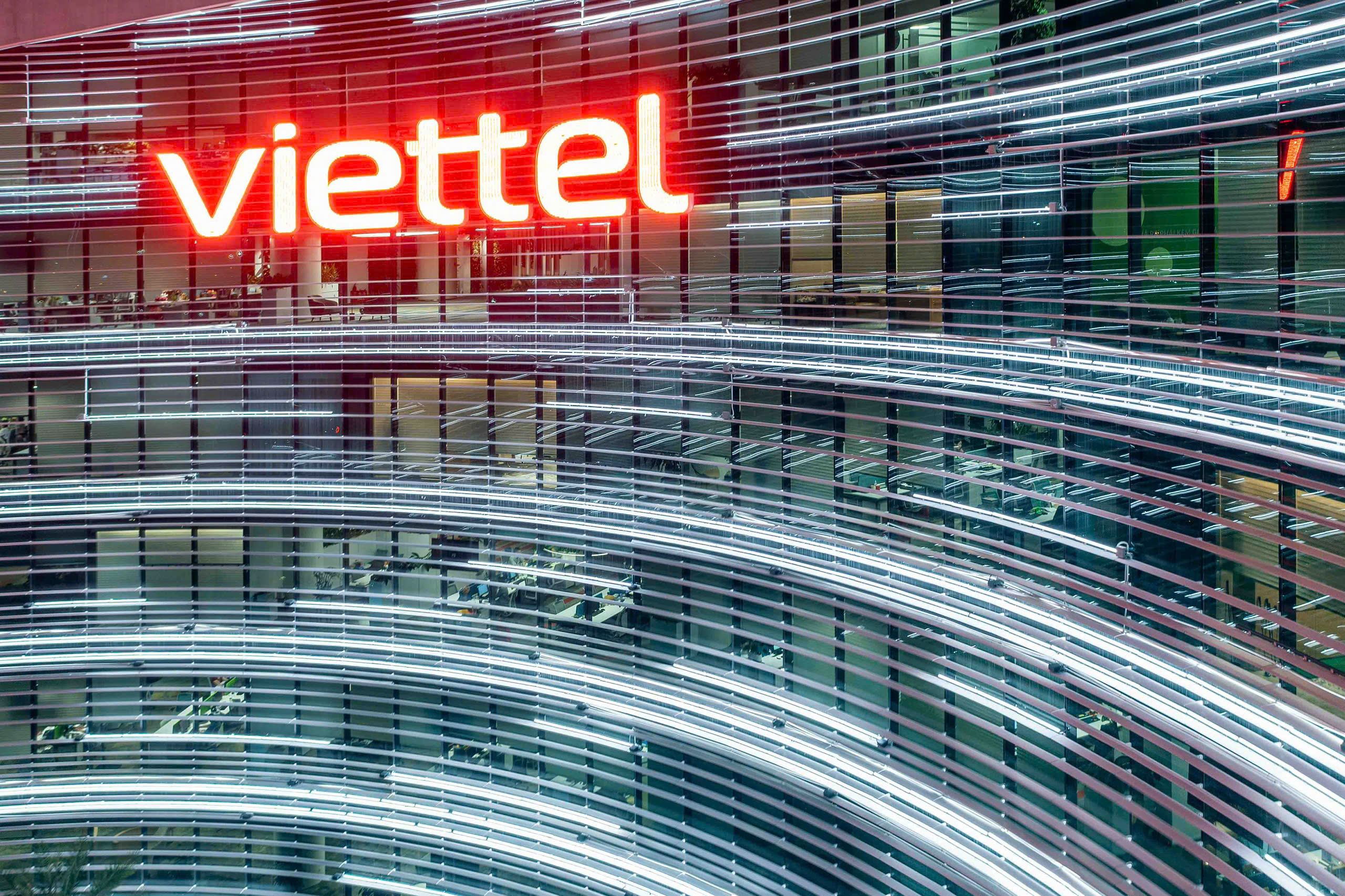 Viettel thu về kỷ lục hơn 220.000 tỉ đồng năm 2025- Ảnh 1. Viettel thu về kỷ lục hơn 220.000 tỉ đồng năm 2025- Ảnh 1.