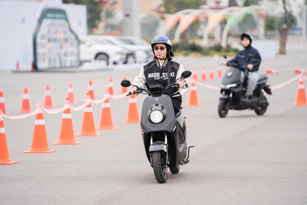 VinFast ZGoo: Mẫu xe điện dành cho học sinh  - 1