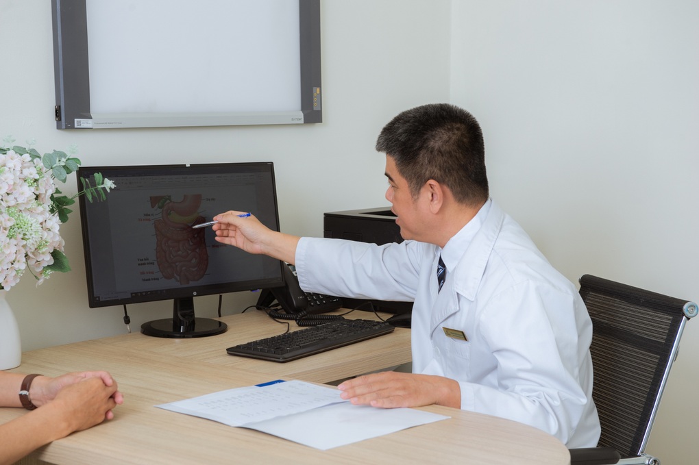 Vinmec Phú Quốc “giải cứu” bệnh nhân người Pháp khỏi 7 năm khổ sở vì rò hậu môn - 1