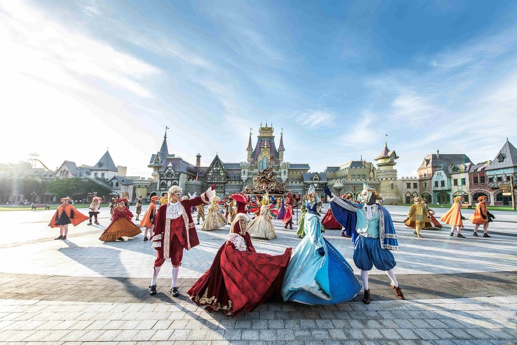 Vinpearl thu 42 tỷ đồng mỗi ngày - 1