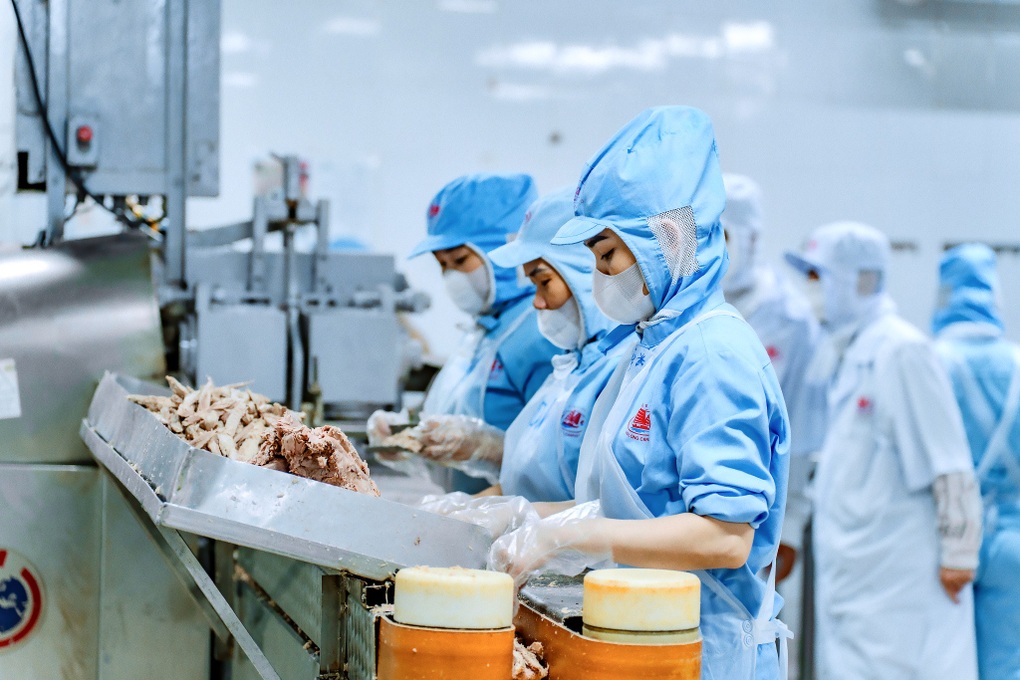 Vụ 120 tấn lợn bệnh: Bất ngờ doanh thu gần 900 tỷ, nhiều đối tác bán lẻ lớn - 1