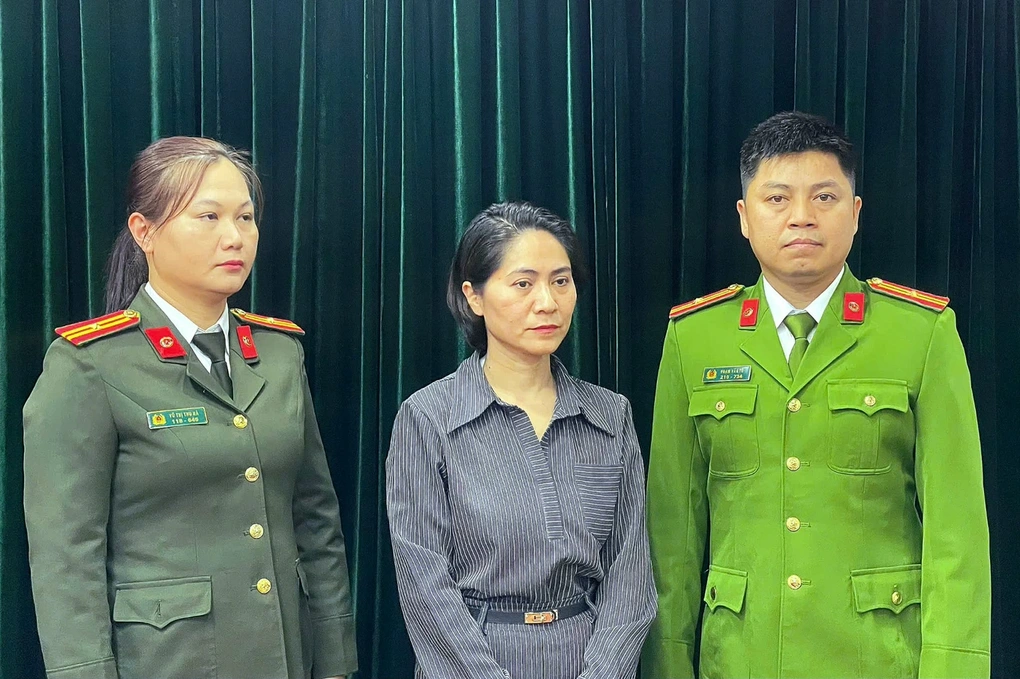 Vụ Về đây bốn cánh chim trời: Việc cấp phép, huỷ show ở Việt Nam thế nào? - 1