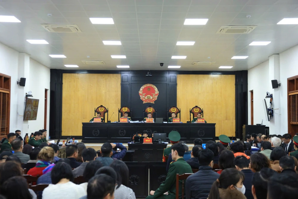 Quang cảnh phiên tòa. Ảnh: TRỌNG PHÚ san-bay-nha-trang-2.jpg