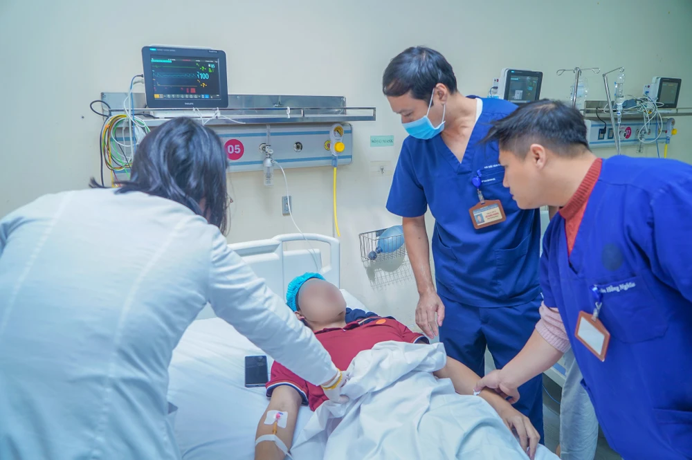 cháy nhà trọ ở Trần Cung.jpg