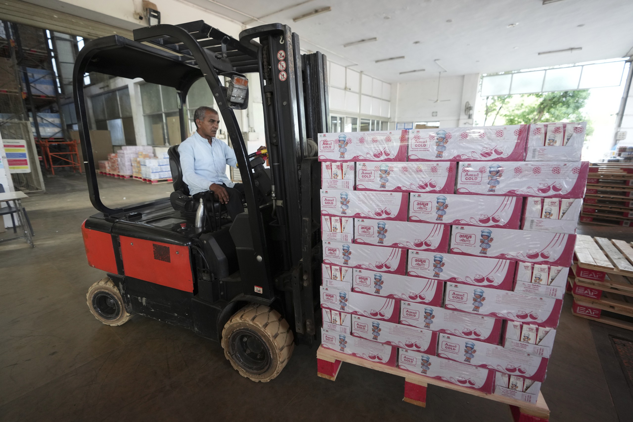 WB nâng dự báo tăng trưởng toàn cầu - Ảnh 1.