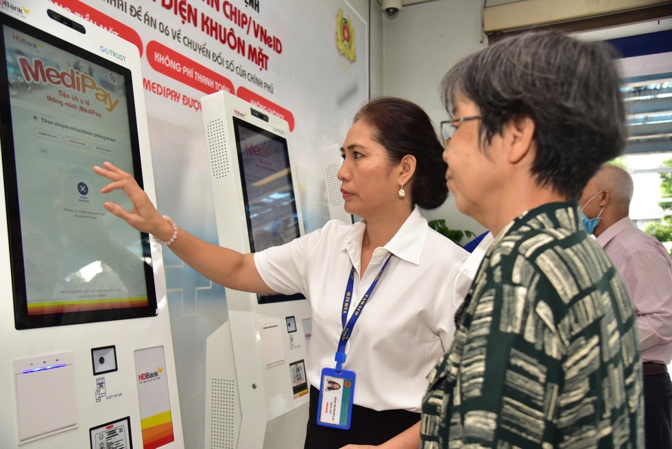 Xây dựng hệ thống y tế thông minh từ những quyết sách bước ngoặt - 3