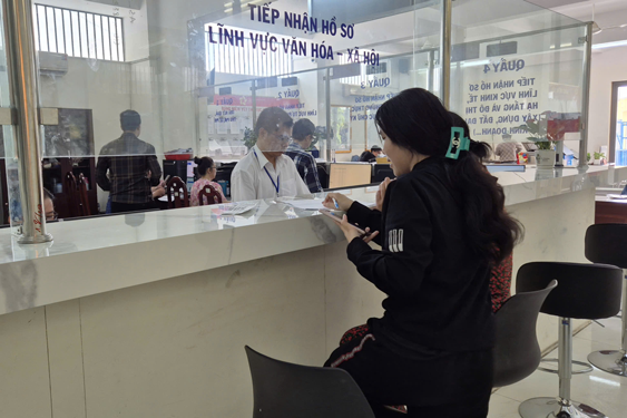 Xem xét sớm tăng lương cơ sở cho cán bộ, công chức - Ảnh 1.