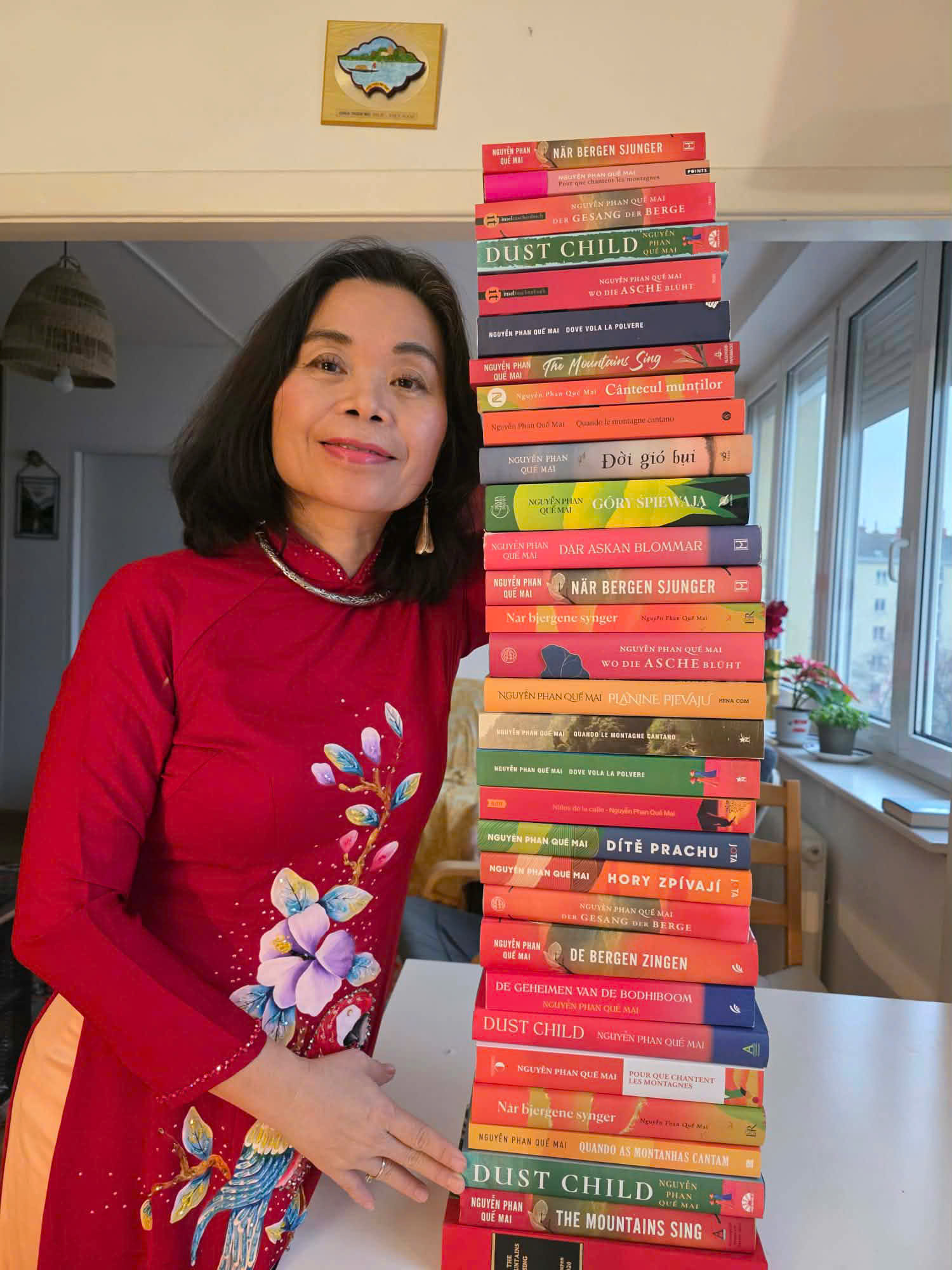 Xuất khẩu văn chương Việt thiếu 'bà đỡ'- Ảnh 1.