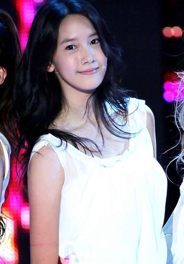 1 nữ thần là ngoại lệ cấp quốc gia: Đặt ra chuẩn mực nhan sắc vô lý, cả showbiz phải học theo 1 thứ- Ảnh 1. 1 nữ thần là ngoại lệ cấp quốc gia: Đặt ra chuẩn mực nhan sắc vô lý, cả showbiz phải học theo 1 thứ- Ảnh 1.