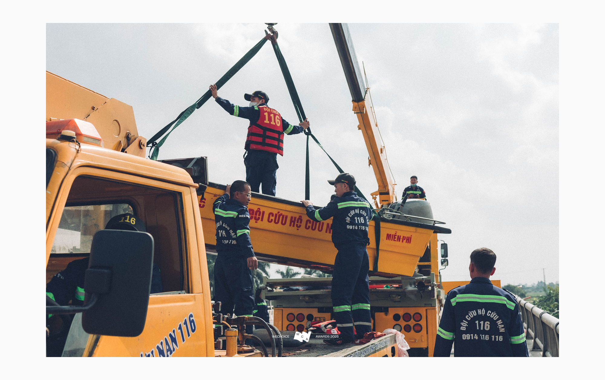 Những buổi livestream không lời giữa dòng nước dữ: chỉ còn tiếng sóng và lời hứa với người ở lại- Ảnh 1.