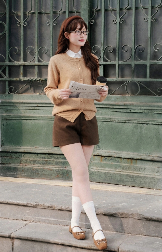 Ngắn mà thanh lịch: Công thức mặc trẻ, sang được chị em săn đón mùa lễ - Ảnh 4.