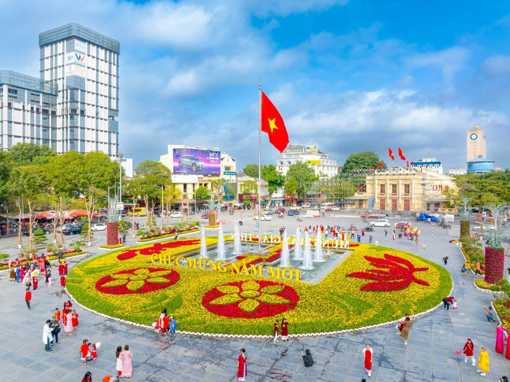 1 địa phương thu hút gần 1 triệu lượt khách du lịch trong 8 ngày nghỉ Tết nguyên đán, thu về gần 750 tỷ đồng- Ảnh 2.