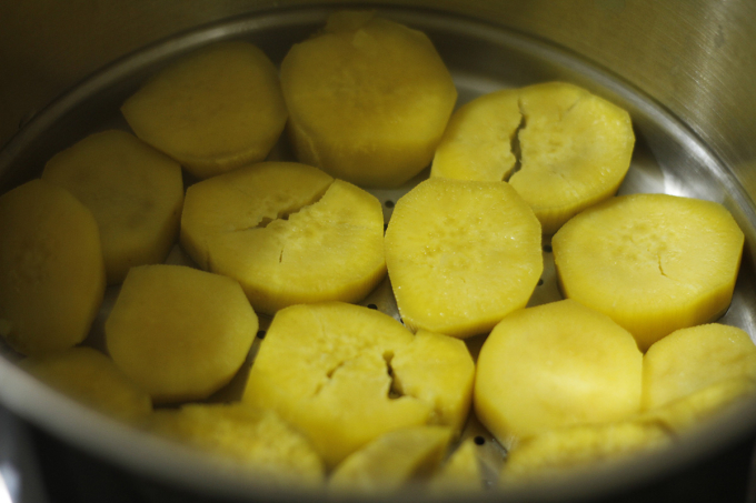 Khoai lang giàu chất xơ. Ảnh: Bùi Thủy