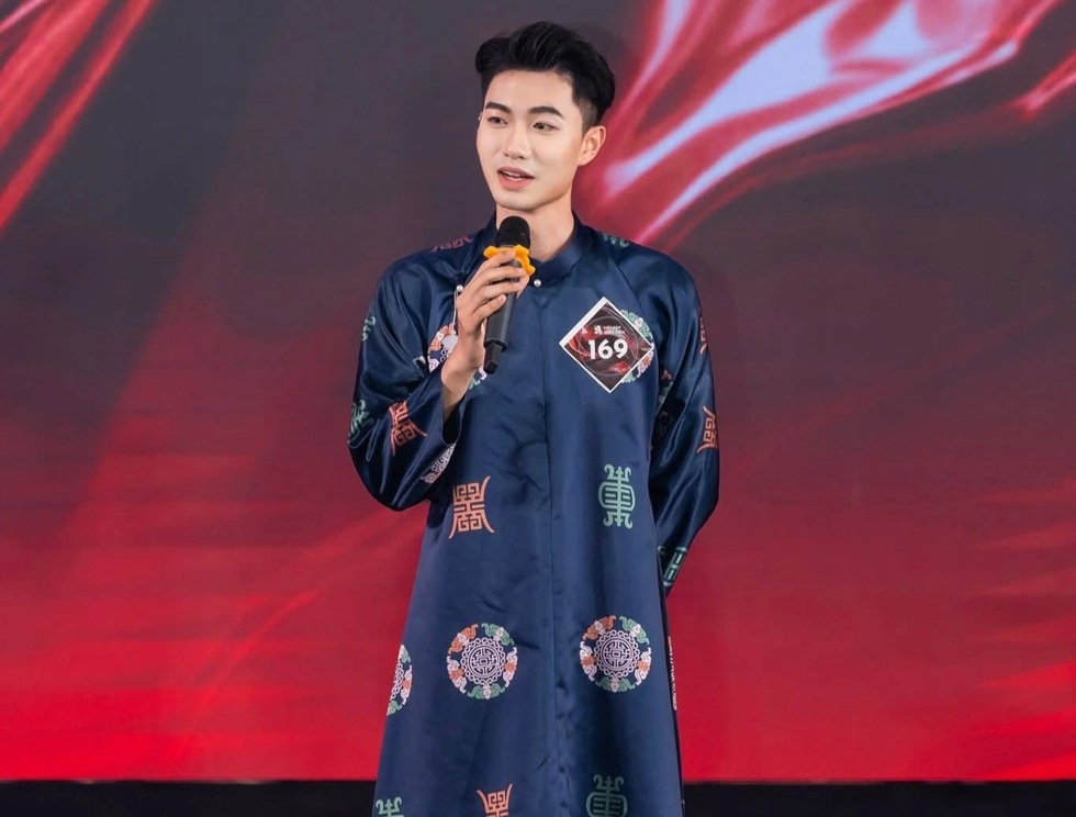 Nam sinh 21 tuổi giật cú đúp hai cuộc thi quốc gia trong 4 ngày - 2