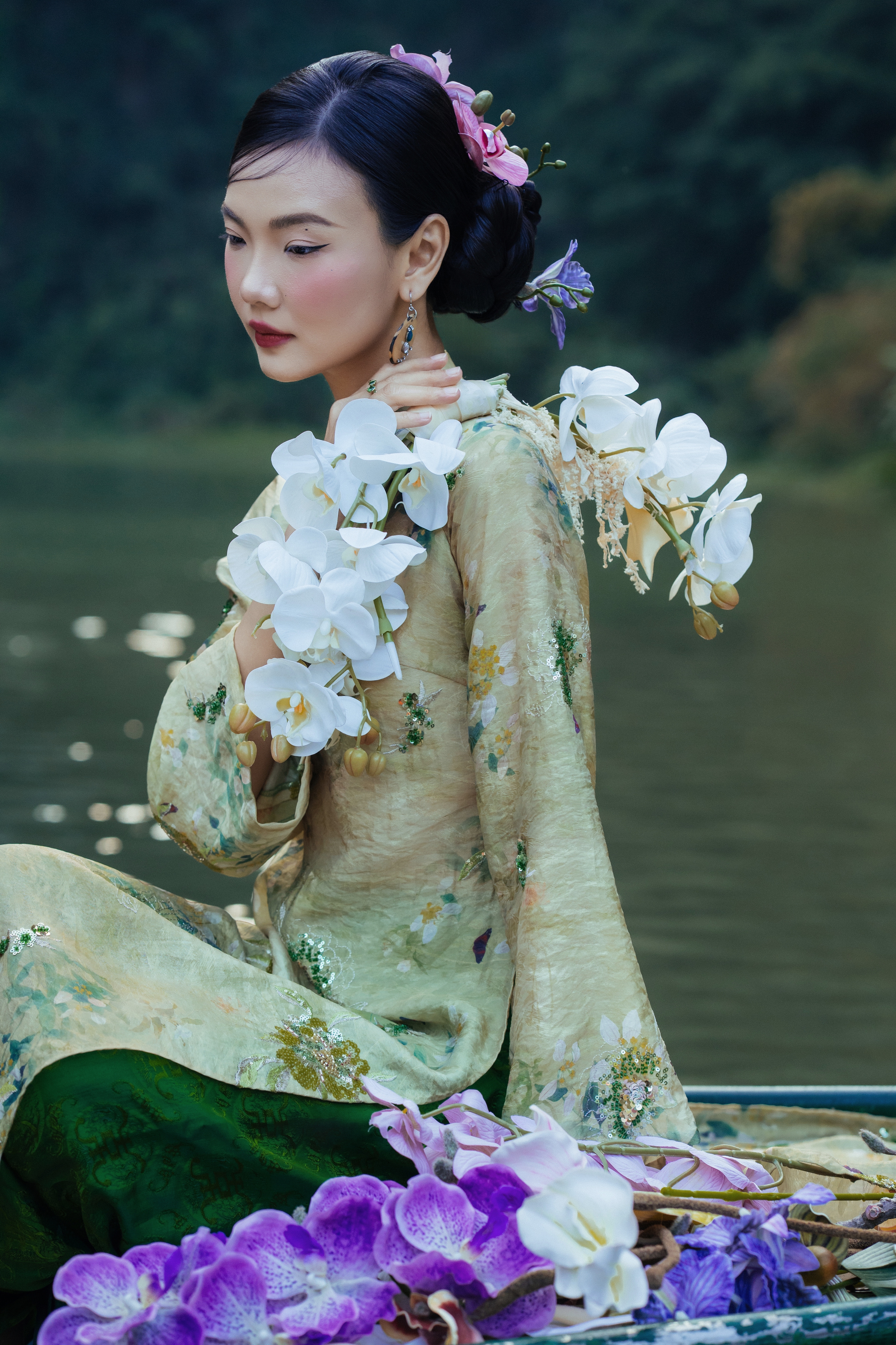 'Nàng thơ’ áo dài đẹp tựa tranh thủy mặc giữa lòng di sản thế giới- Ảnh 9.