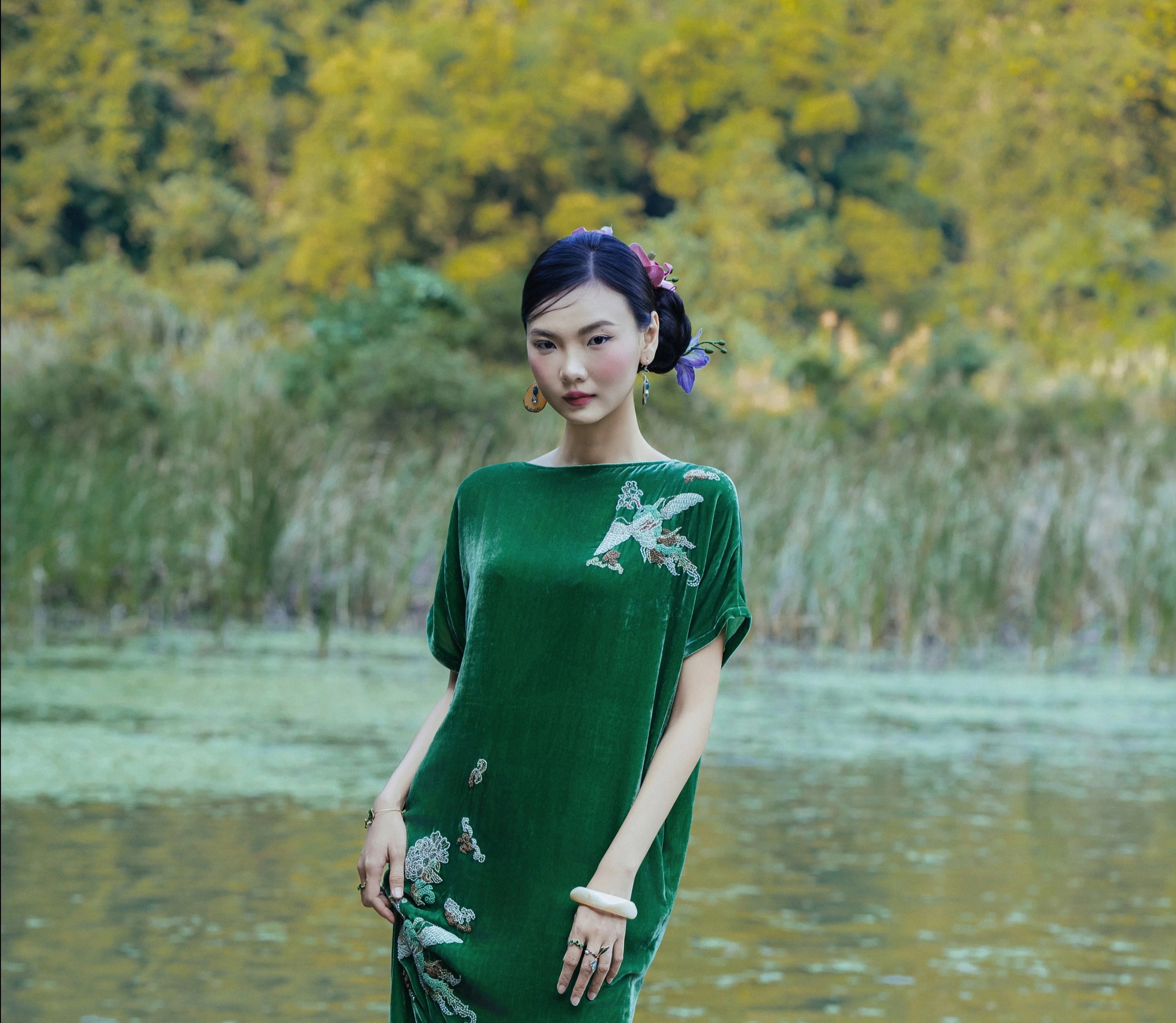 'Nàng thơ’ áo dài đẹp tựa tranh thủy mặc giữa lòng di sản thế giới- Ảnh 14.