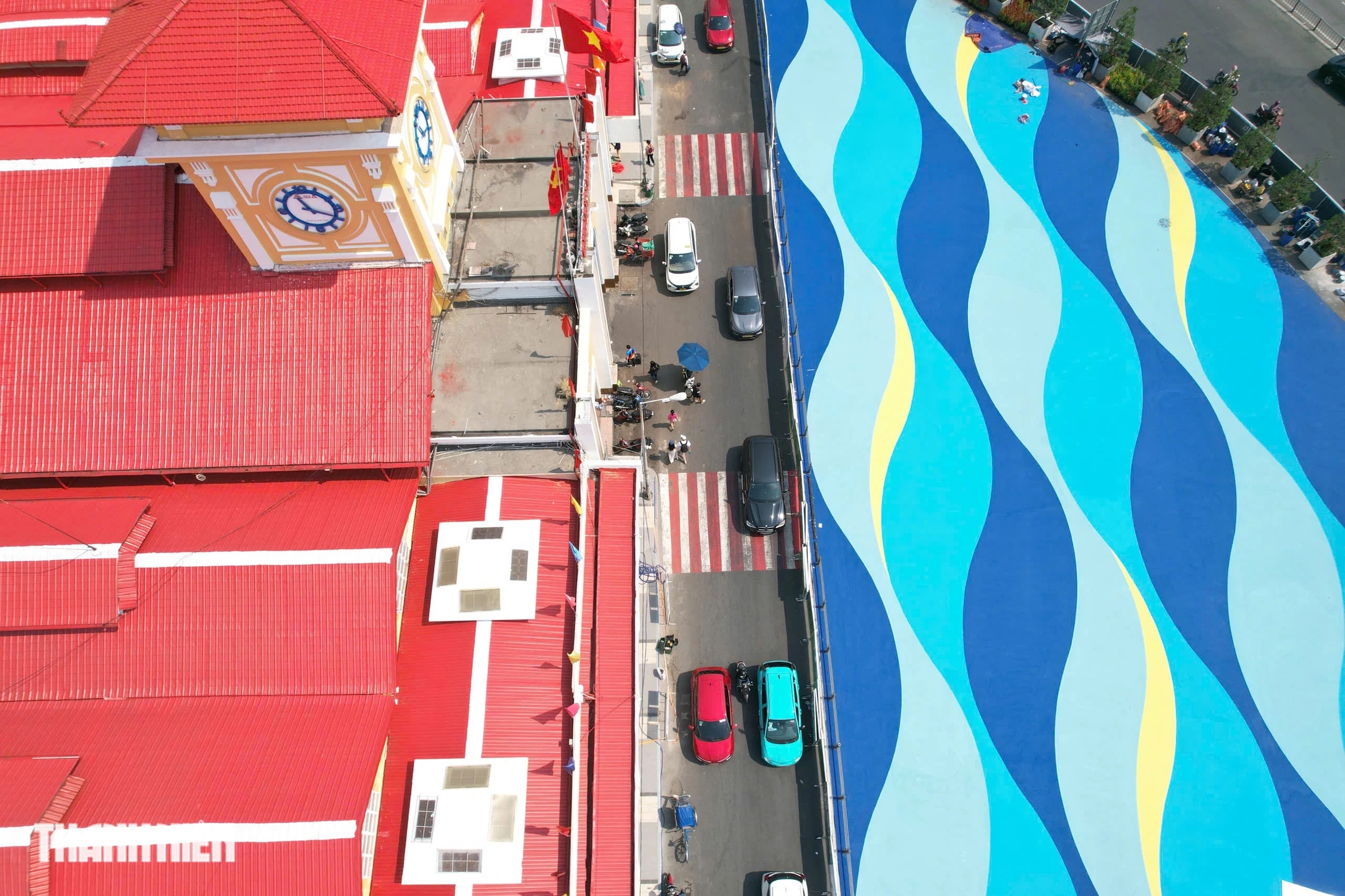 Tranh cãi diện mạo mới của chợ Bến Thành sau khi chỉnh trang- Ảnh 2.