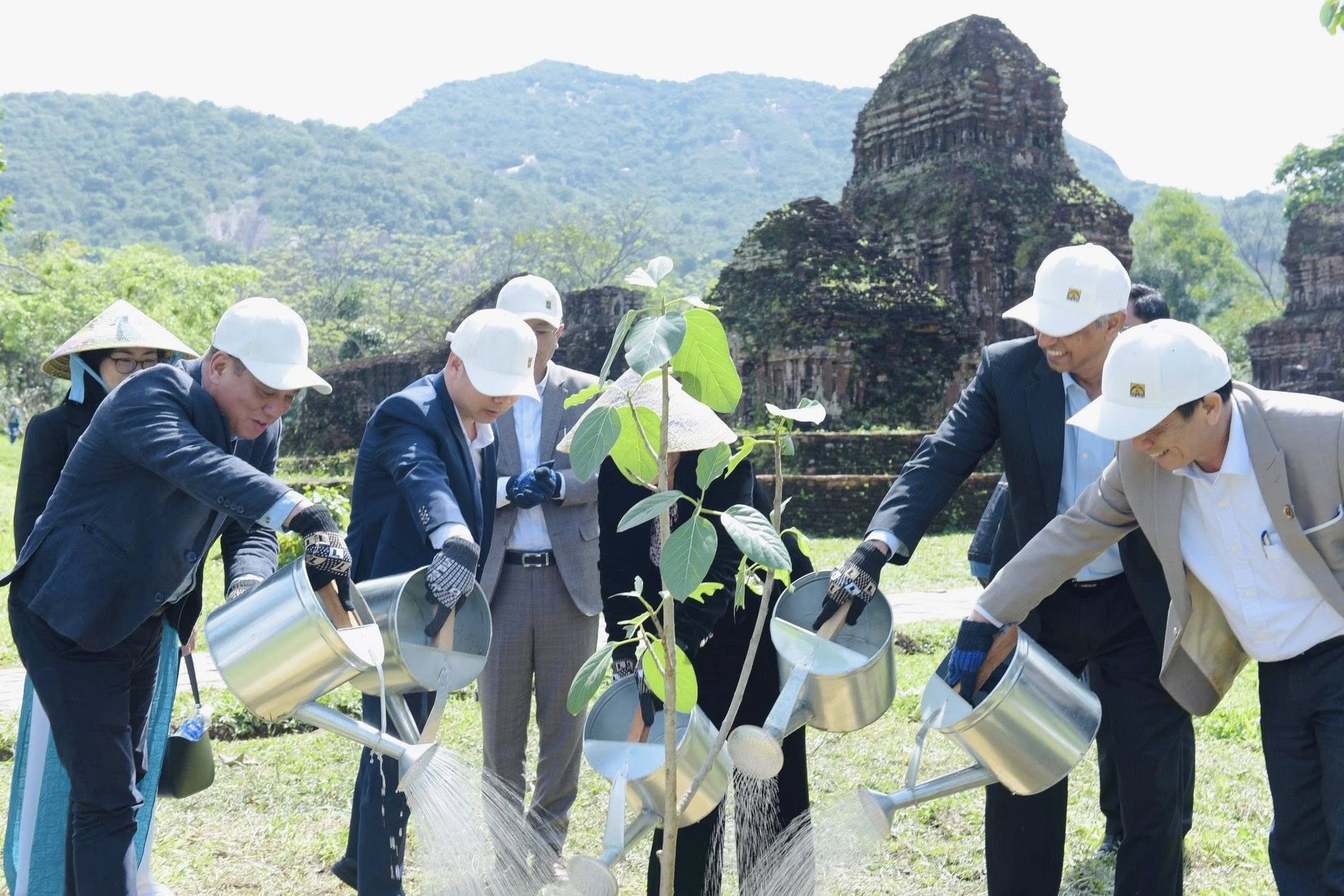 Ấn Độ sẵn sàng đồng hành cùng Việt Nam bảo tồn Mỹ Sơn - Ảnh 3.